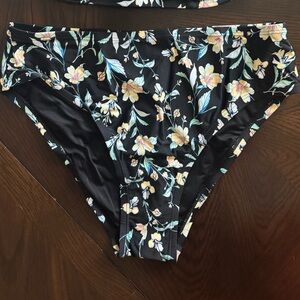 Cupshe Sugar Meadows Bikini Bottom
